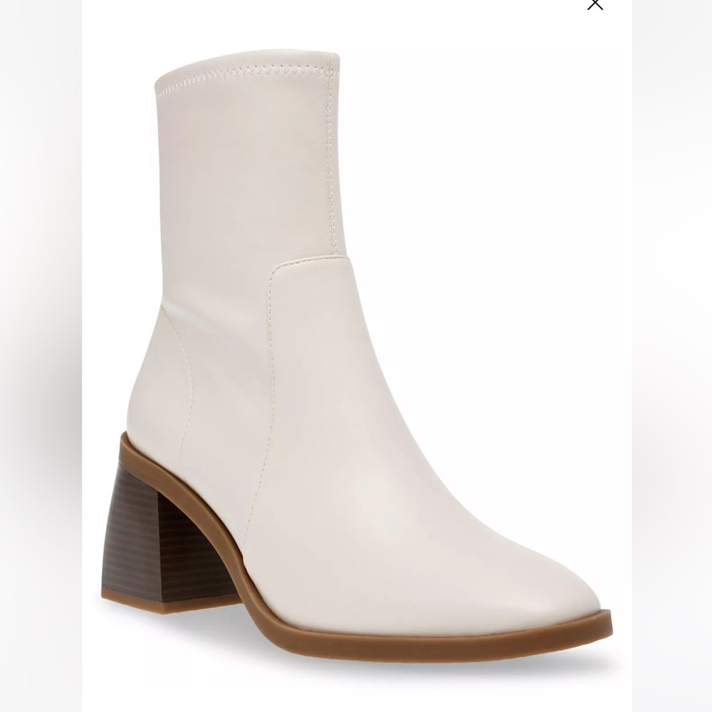 NWT Anne Klein Annette White Booties sz 6.5